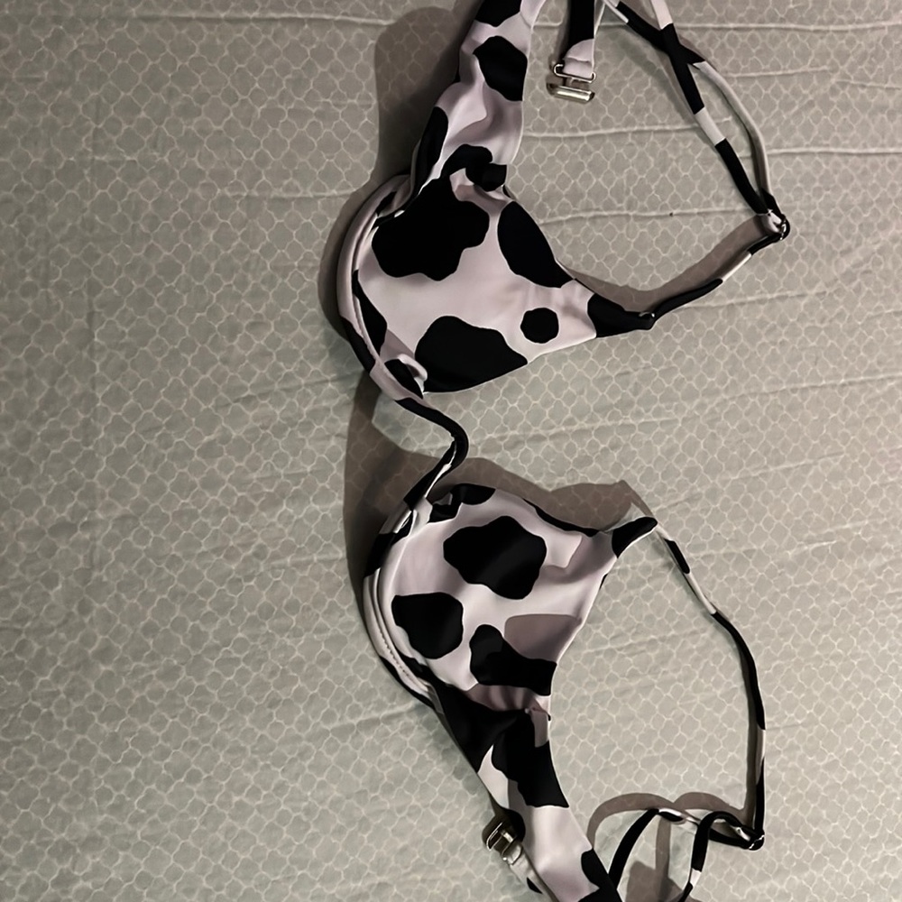 Romwe Cow print bikini top. underwire top. - Picture 1 of 2
